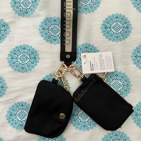 Lululemon dual pouch wristlet black & gold - Picture 1 of 4